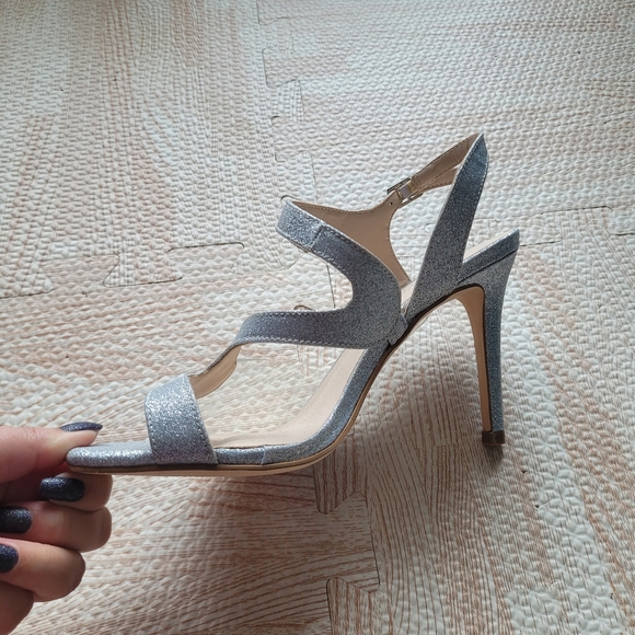 Le Chateau Silver and Clear Sparkly Heels - Picture 4 of 9